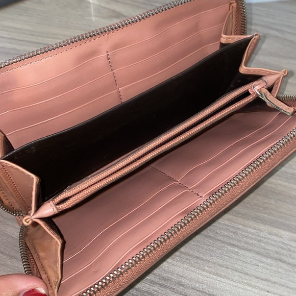 GUCCI GUCCISSIMA LEATHER LONG WALLET PRE LOVED AUTHENTIC - Picture 3 of 9